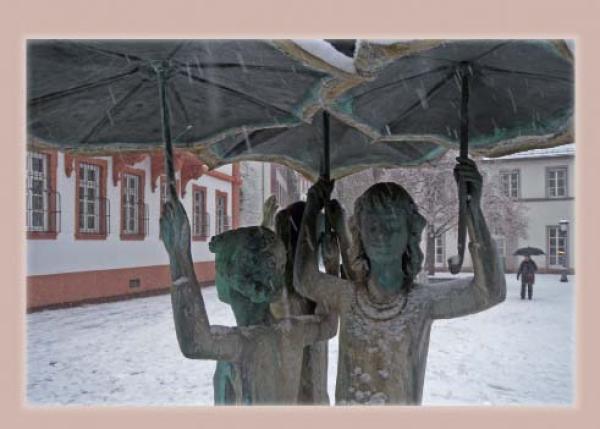 Mädchenbrunnen auf dem Mainzer Ballplatz